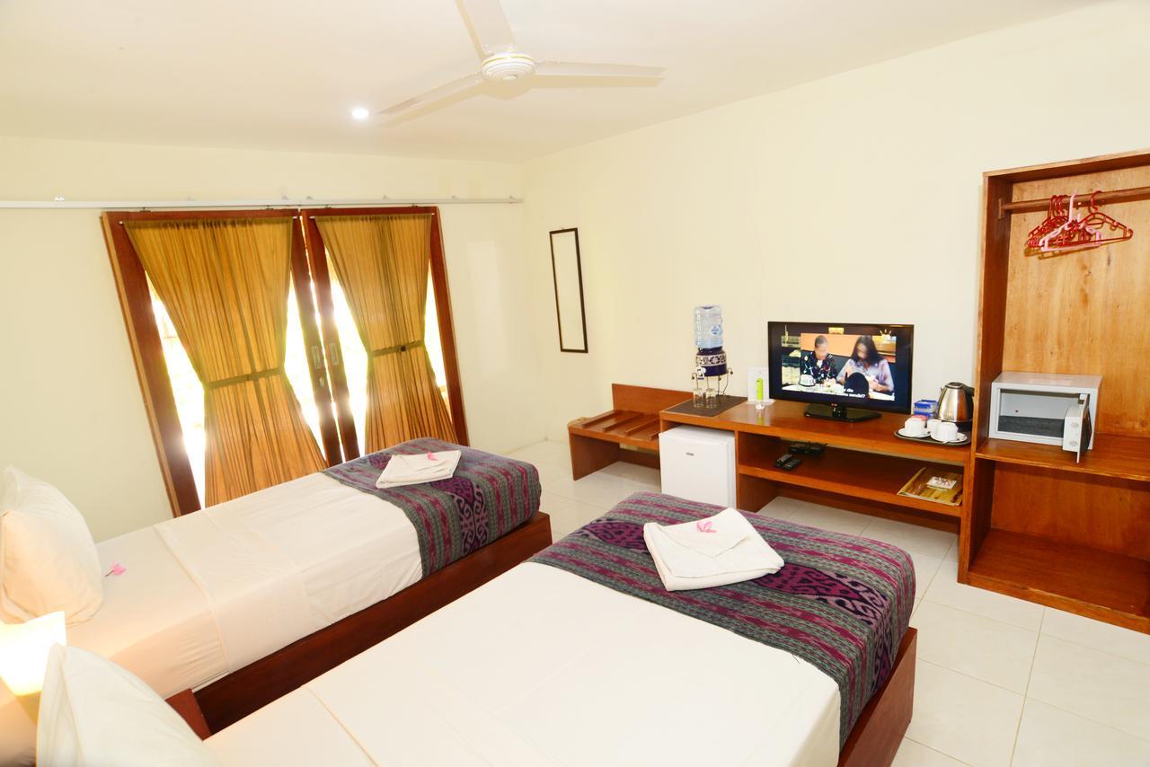 Mama Bella'S Retreat Bed and Breakfast Senggigi Εξωτερικό φωτογραφία